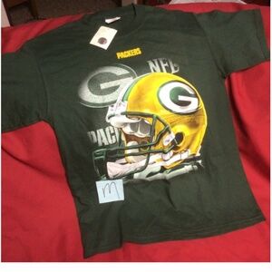 NFL GREENBAY Packers tshirt NWT